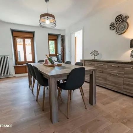 Le Domaine De L Etang Le Merger Semesterbostad Oeuilly