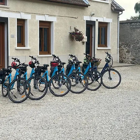Le Domaine De L Etang Le Merger بيت للعطل Oeuilly