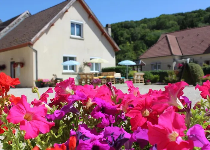 Le Domaine De L Etang Le Merger