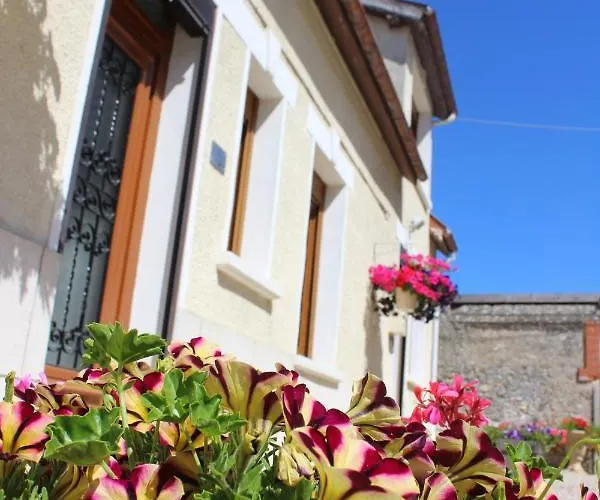 Le Domaine De L Etang Le Merger Feriehus Oeuilly