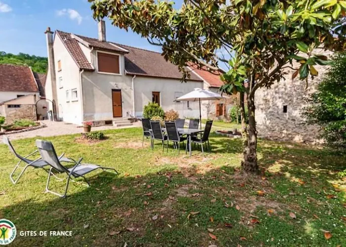 Le Domaine De L Etang Le Merger *