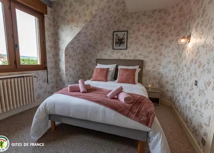 Le Domaine De L Etang Le Merger Holiday home *