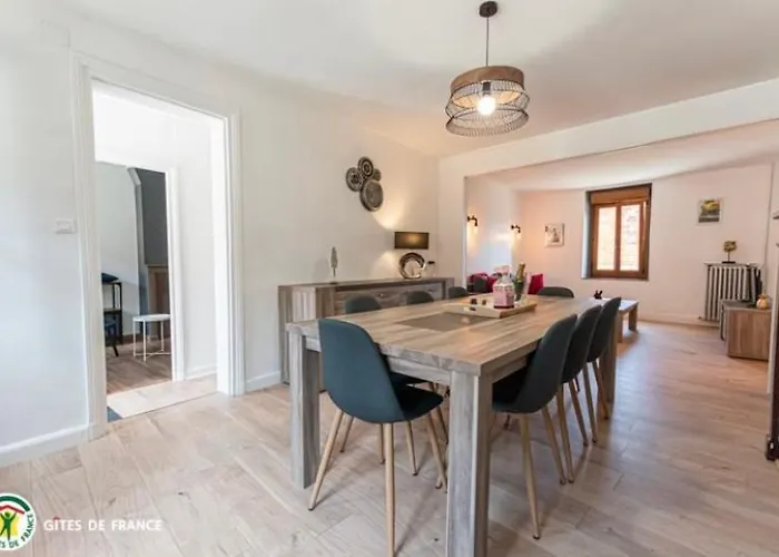 Le Domaine De L Etang Le Merger Feriehus