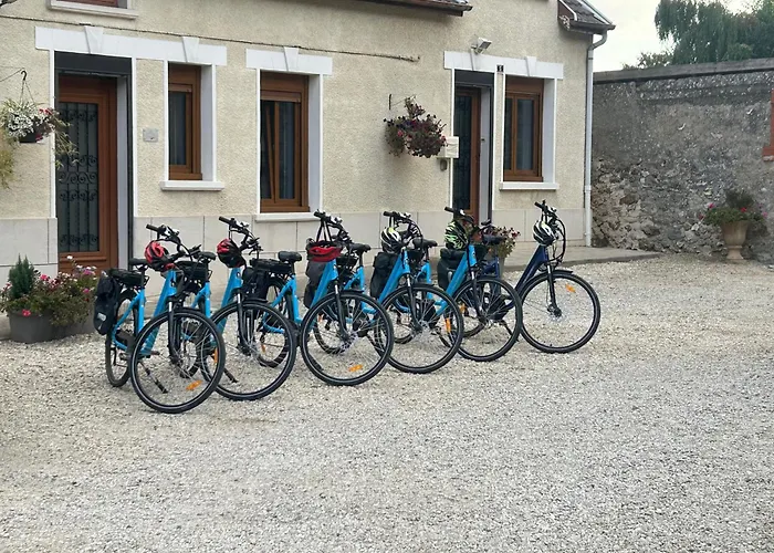 Le Domaine De L Etang Le Merger Holiday home Oeuilly