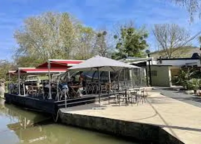 Le Domaine De L Etang Le Merger